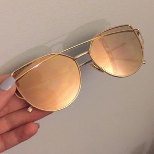 TRENDY ~ Rose gold mirror sunglasses SALE